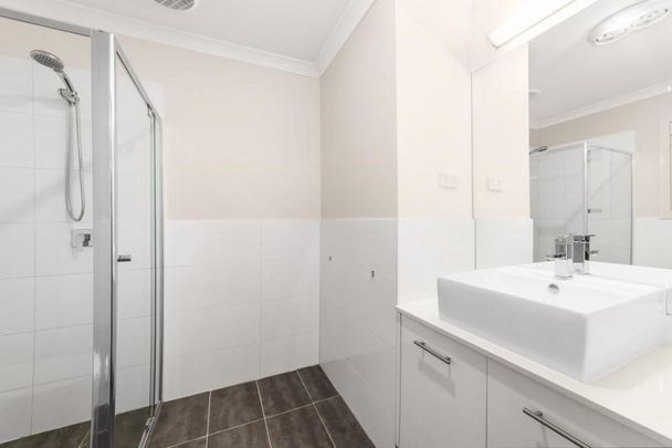 2/16 South Parade, Blackburn VIC 3130 - Townhouse For Rent | Domain - Photo 1