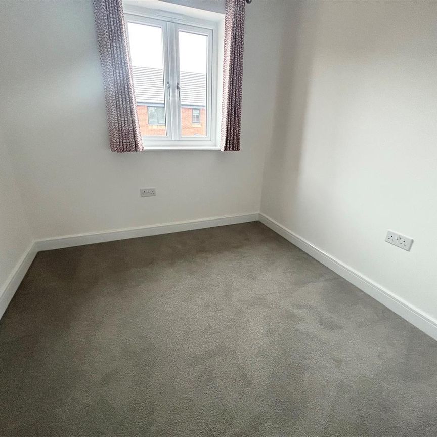 Viking Grove, Exeter, Devon, EX1 - Photo 1