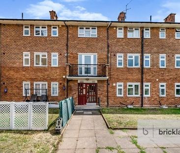 Mungo Park Road, Elm Park, RM13 7PL, Property for rent - Photo 2