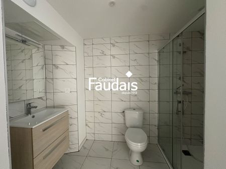 Location Appartement 3 pièces 46m² ST LO 50000 - Photo 3