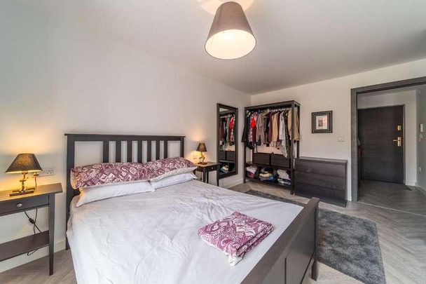 Dun Fields, Kelham Island, Sheffield, S3 - Photo 1