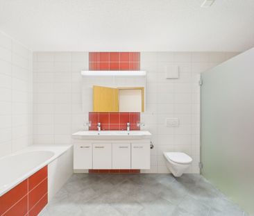 Spacieux 6 pièces appartement avec balcon à Valangin - Photo 3