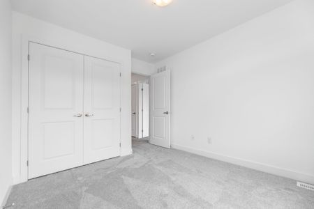 For Lease - 234 ZINNIA Way, Blossom Park - Airport and Area, Ontario - Photo 4