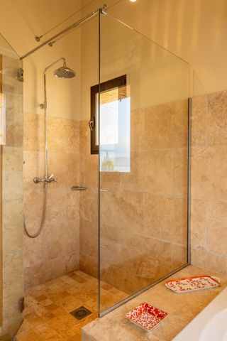 Rental Villa Porto-Vecchio 6 Rooms 350 m² - Photo 4