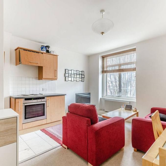 1 bedroom flat to rent - Photo 1