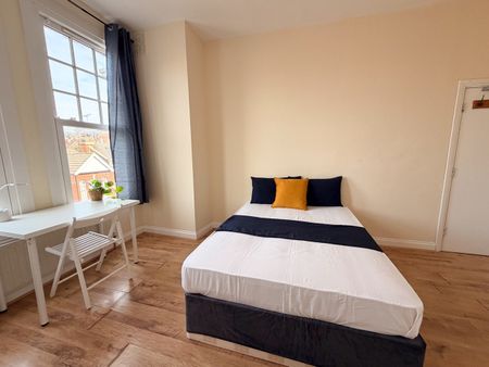 Room in a Shared Flat, Rutland Park Mansions, NW2 - Photo 5