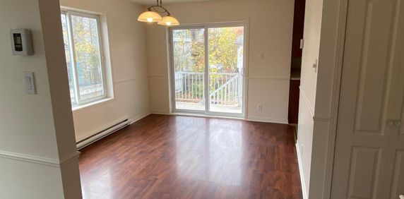 5-1/2 REM Grand-Moulin à Deux-Montagnes - Photo 2