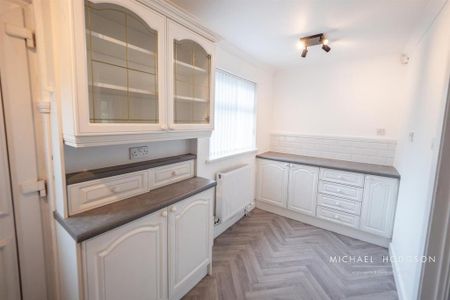 2 bedroom end of terrace house to rent - Photo 3