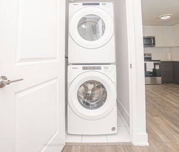 For Lease - 202 Burnhamthorpe Road Unit# 903, Mississauga, Ontario - Photo 2