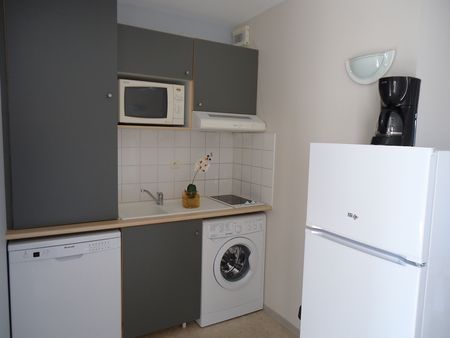 Location Appartement 2 pièces 28m² - Photo 3