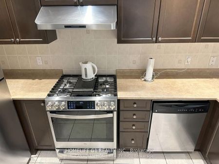 For Lease - 174 Cathedral Drive, Whitby, Ontario - Photo 2