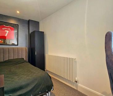 4 bedroom detached house to rent - Photo 3