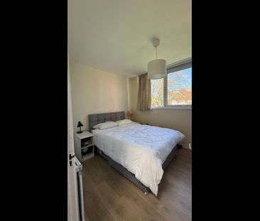 2 Bed Terraced House, Putney Heath Lane, SW15 - Photo 6