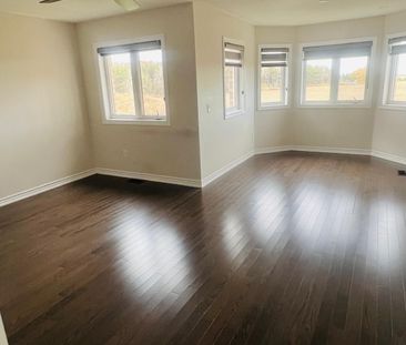 For Lease - 121 Bonnieglen Farm Boulevard Unit# Upper, Caledon, Ont... - Photo 2