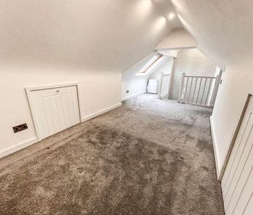 Inez, Maypole Hill, Halesowen, B63 - Photo 3