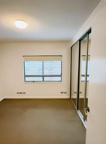 3 bed 2 bath - Photo 3