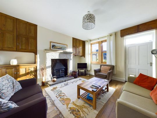 3 bedroom terraced house to rent - Photo 1