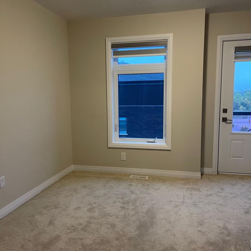 For Lease - 155 Thomas Slee Drive Unit# 1B, Kitchener, Ontario - Photo 1