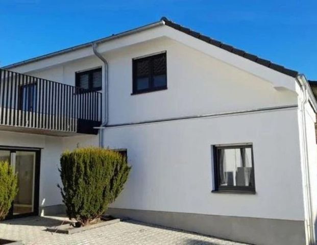moderne 4-Zi-Maisonette-Wohnung (#6), hochwertige EBK, große Dachterrasse, elektr. Jalousien, Fußbodenheizung, Stellplätze - Photo 1