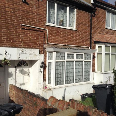 2 bedroom terraced house to rent - Photo 2