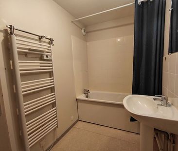 Location Appartement 3 pièces 70m² - Photo 3