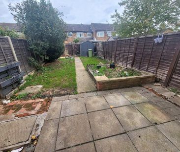 3 bedroom terraced house to rent - Photo 3