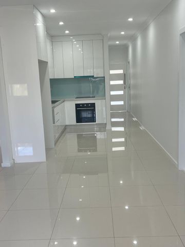 In a Prime Location in Sefton. - Photo 4