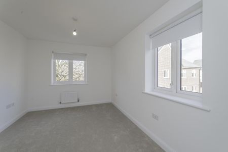 3 bedroom semi-detached house to rent - Photo 3