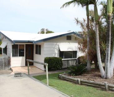 2 BEDROOM HOME WITH SHED - Photo 5