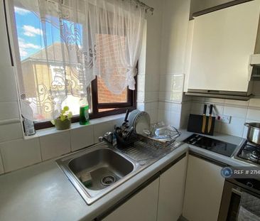 2 bedroom terraced house to rent - Photo 6