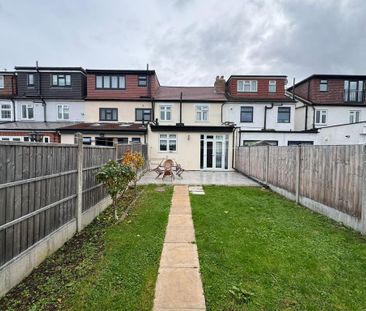 3 bedroom terraced house to rent - Photo 5