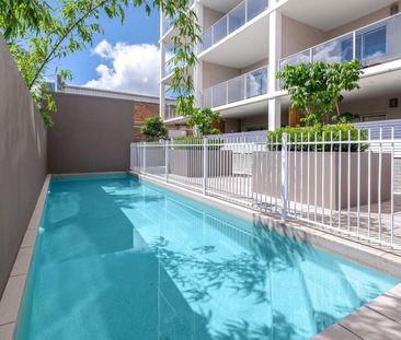 Your Ideal Inner City Location! - Photo 3