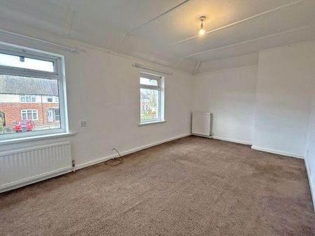 2 bedroom end of terrace house to rent - Photo 2