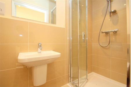 House of multiple occupation to rent - Photo 5