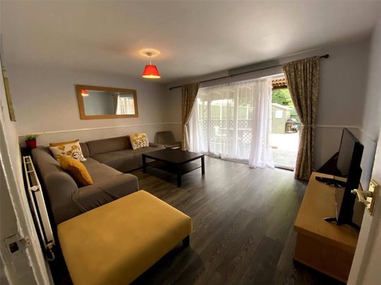 4 bedroom house to rent Chelsea Gardens, Houghton Regis, LU5 - Photo 1