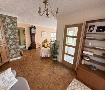 3 bedroom detached house to rent - Photo 2