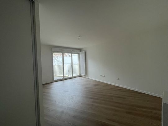 Location Appartement 1 pièce 31m² - Photo 1
