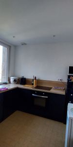 Location Appartement 3 pièces 73m² EU 76260 - Photo 3