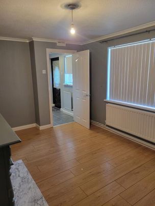 67 Ferris Avenue, Off Old Glenarm Road, Larne, BT40 1EZ - Photo 1