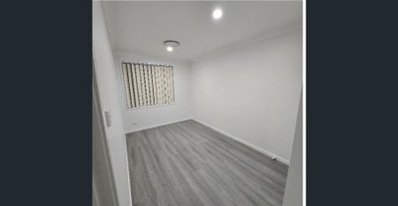 Rooms For Rent in recently renovated air-conditioned home - Photo 5