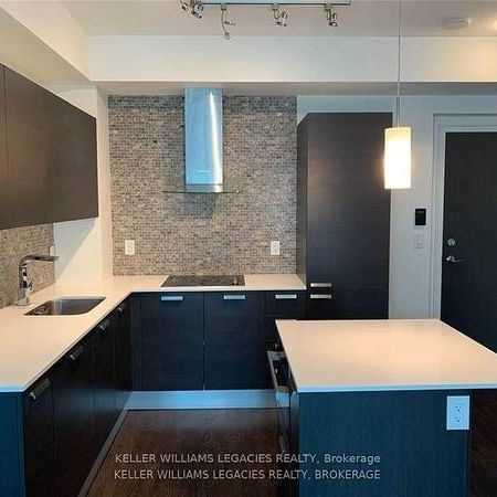 Yonge St/Sheppard Ave Luxurious 1Bdrm +Den Flr To CeilingWindows - Photo 4