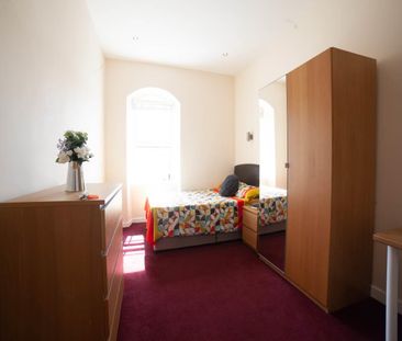Flat 2, Seion Chapel Ambrose Street - Photo 4