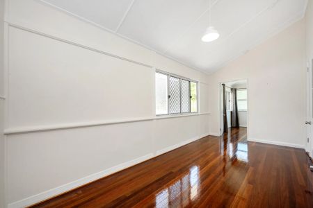 Big block, Plenty of Space, Style & Convenience ! - Photo 2