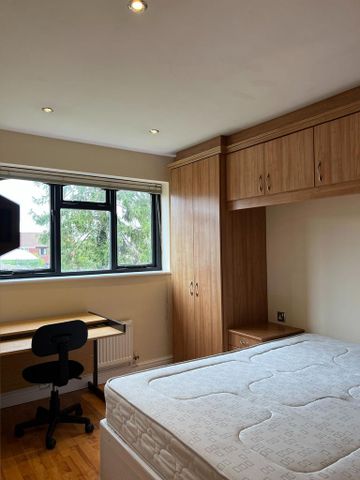 5 bedroom detached house to rent - Photo 5