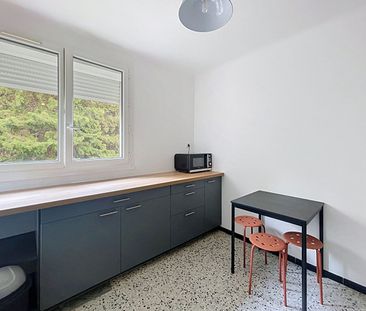 Location Maison 4 pièces 95m² AVIGNON 84000 - Photo 2