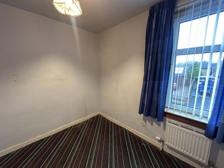 3 bedroom end of terrace house to rent - Photo 3