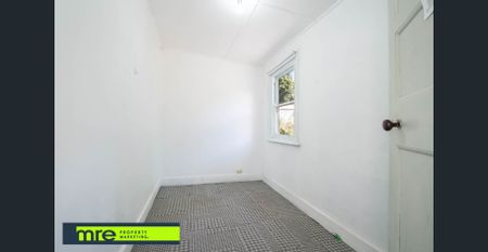 140 metres from town !! - Photo 3