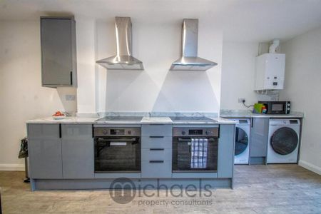 1 bedroom in a house share to rent - Photo 5