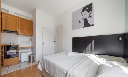 Studio to rent - Photo 3