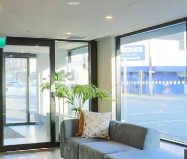 Almost-new apartment in a city-Centre location - Photo 5